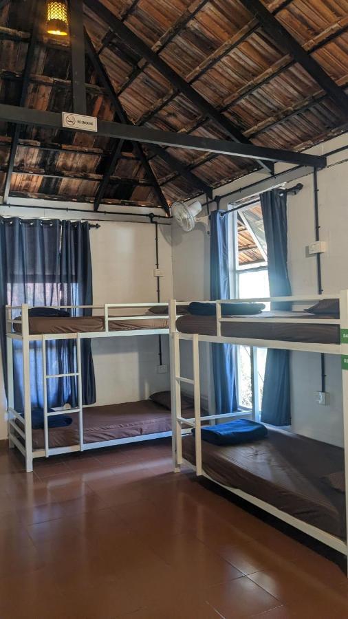 Crossroads Hostel 1957 กัลปัตตา ภายนอก รูปภาพ