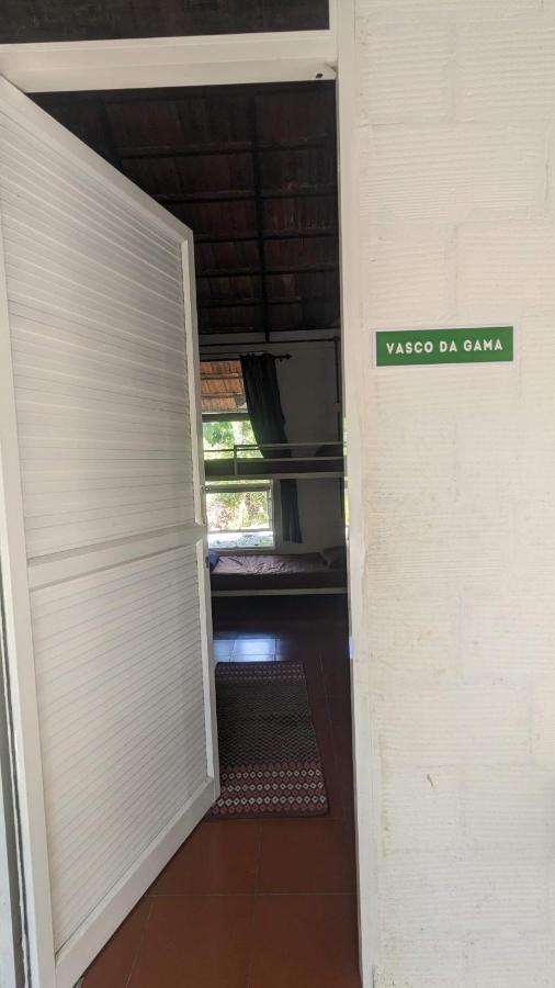 Crossroads Hostel 1957 กัลปัตตา ภายนอก รูปภาพ